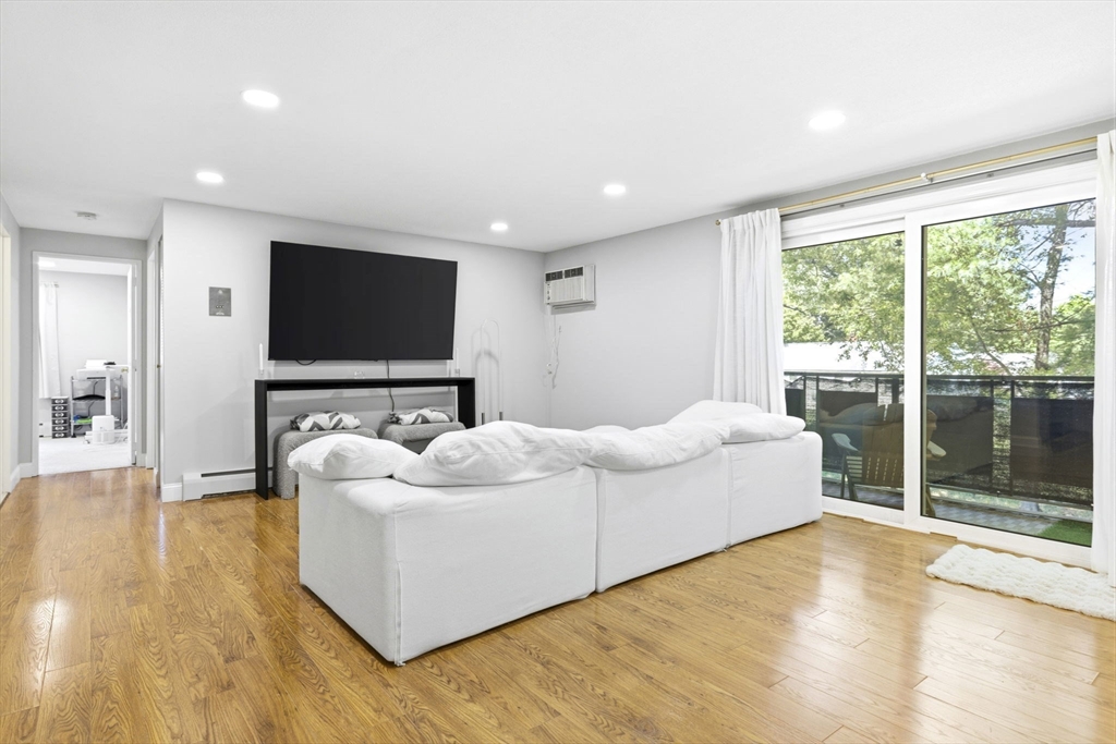 206 Rock St #M7 in Norwood