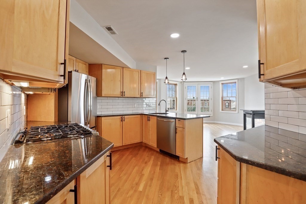 40 Baxter St #7 in Boston