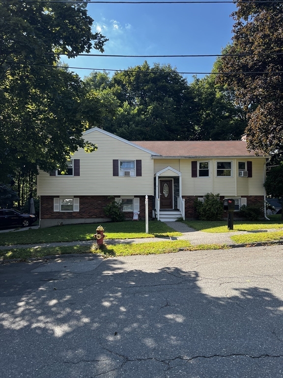 2 Yale St in Peabody
