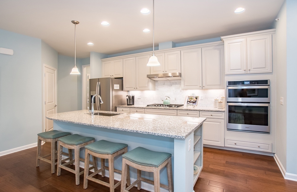 10 Weathervane Drive #20 in Walpole