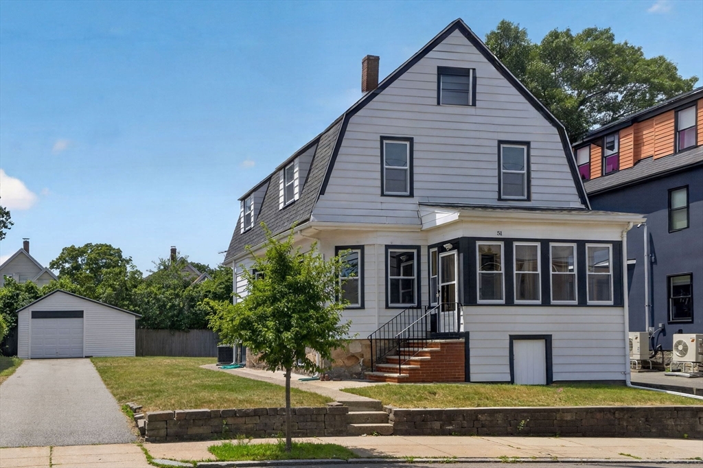 51 Metropolitan Ave in Roslindale