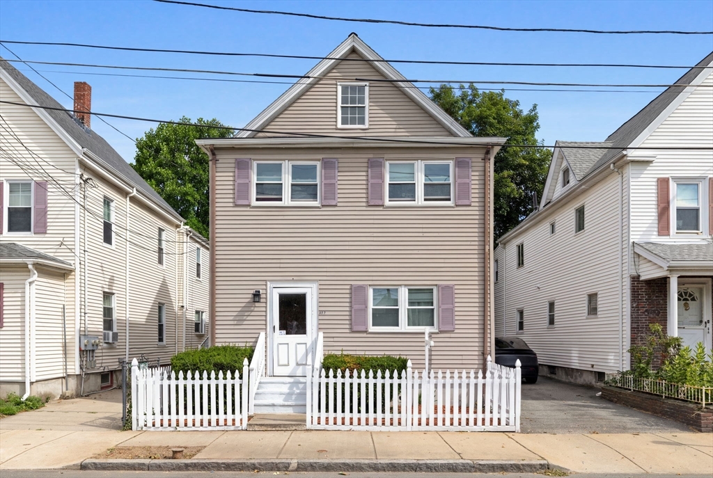 50 Bradford St in Everett