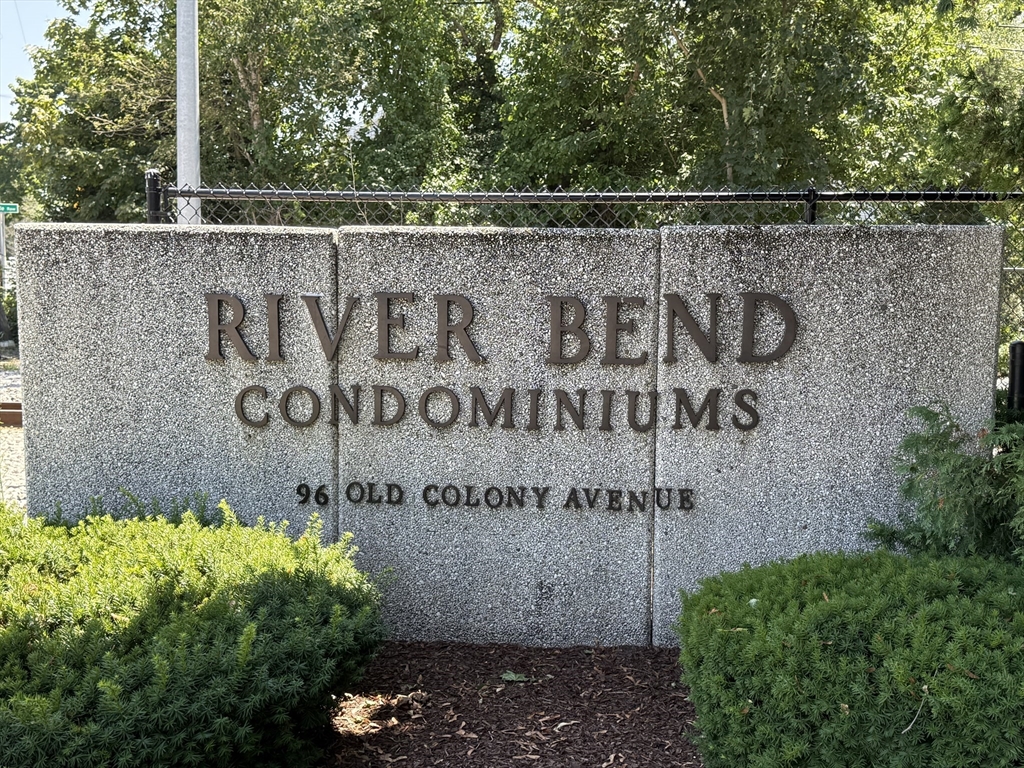 96 Old Colony Ave #355 in East Taunton