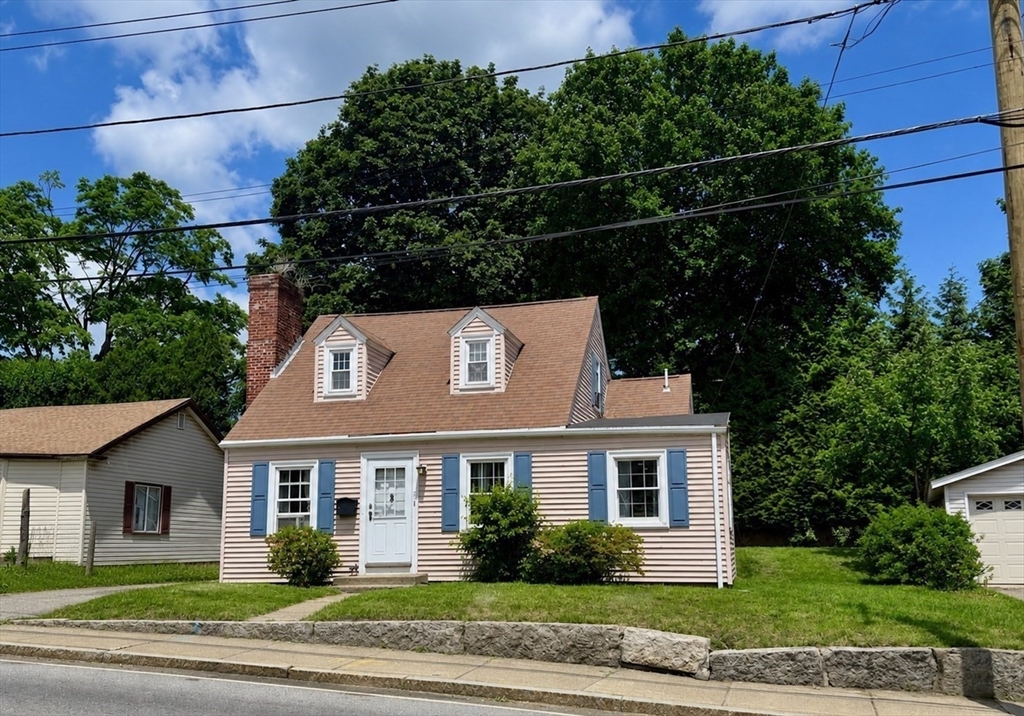 5 Canal St in Millbury