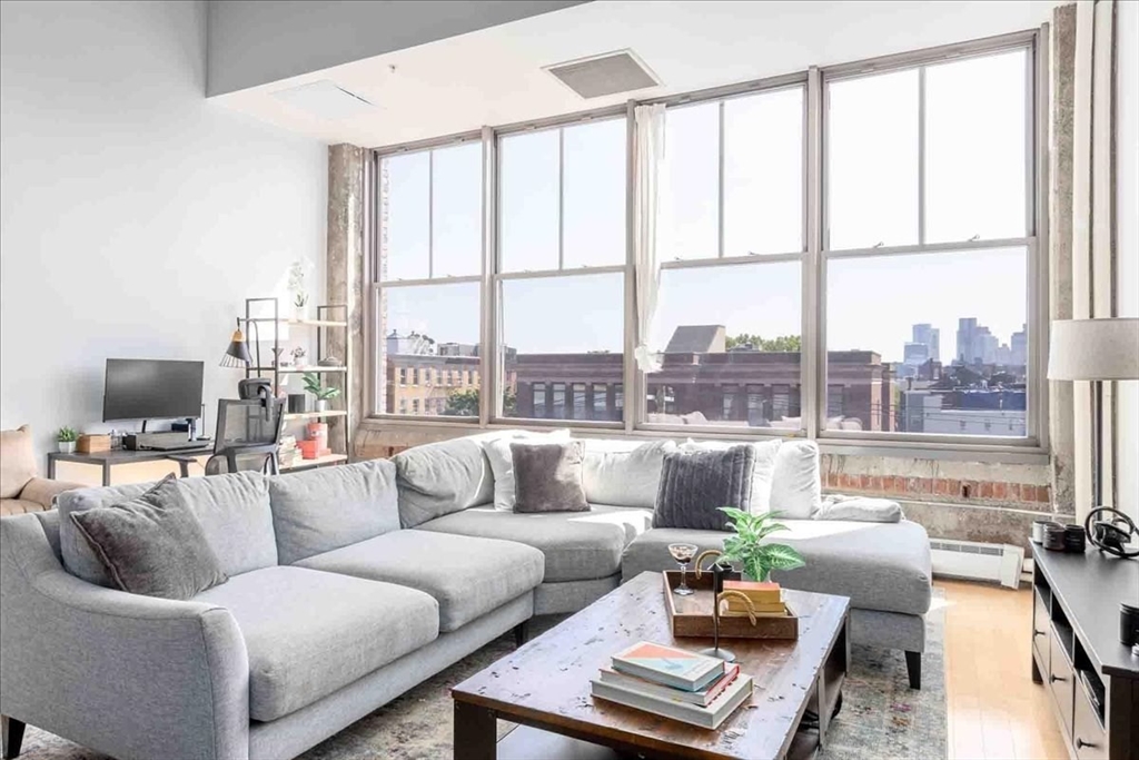 156 Porter St #320 in Boston