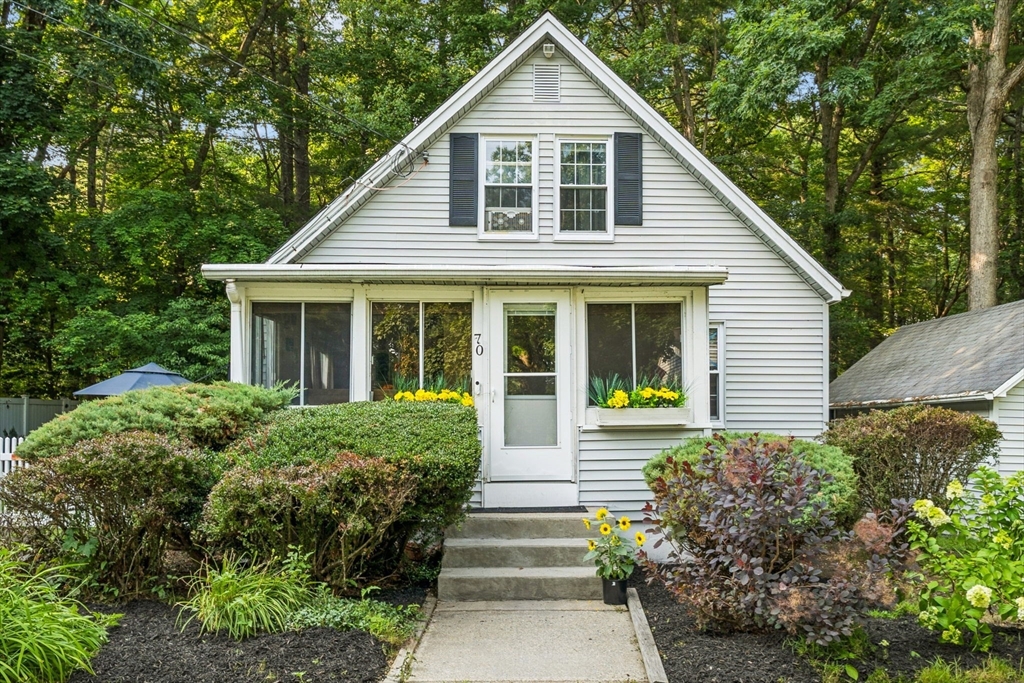 70 Mirror Lake Ave #70 in Norfolk