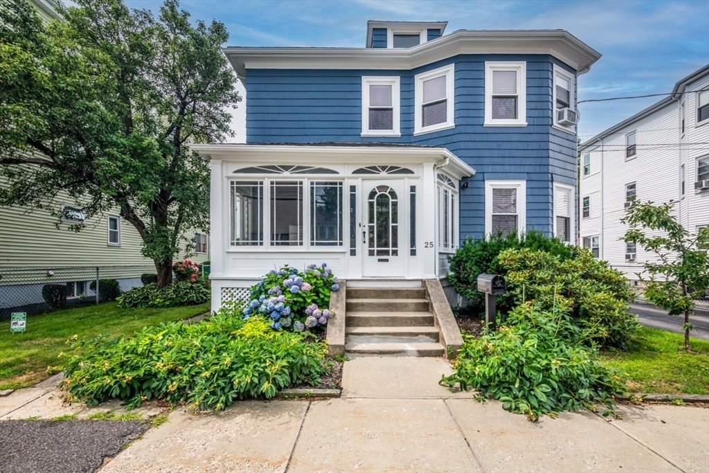 25 Saint George Ave in Norwood