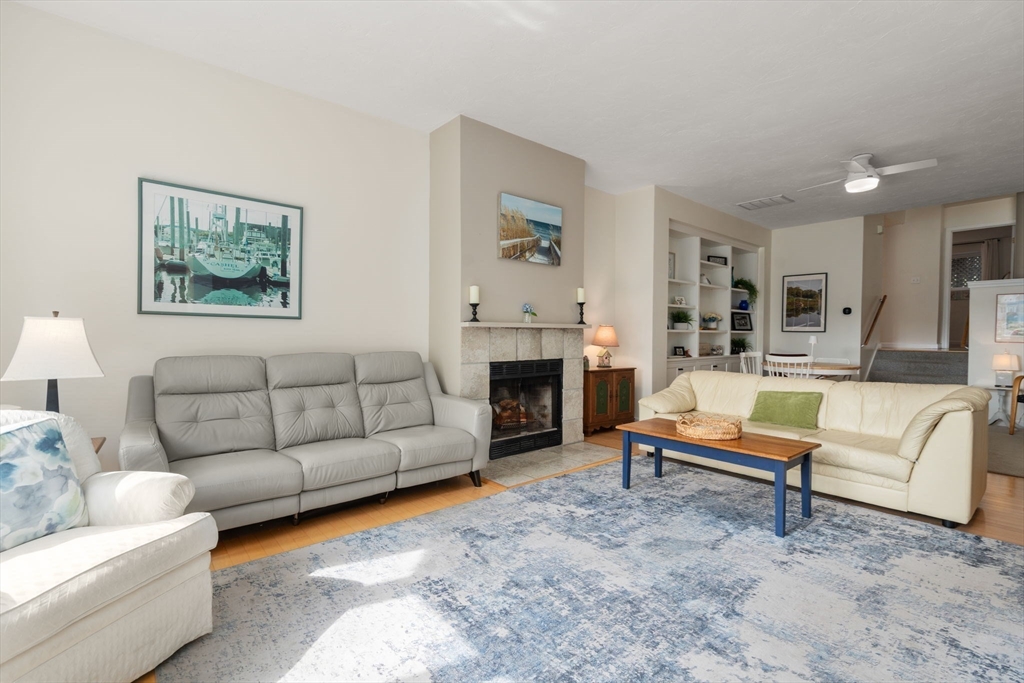 15 Story St #4 in Rockport