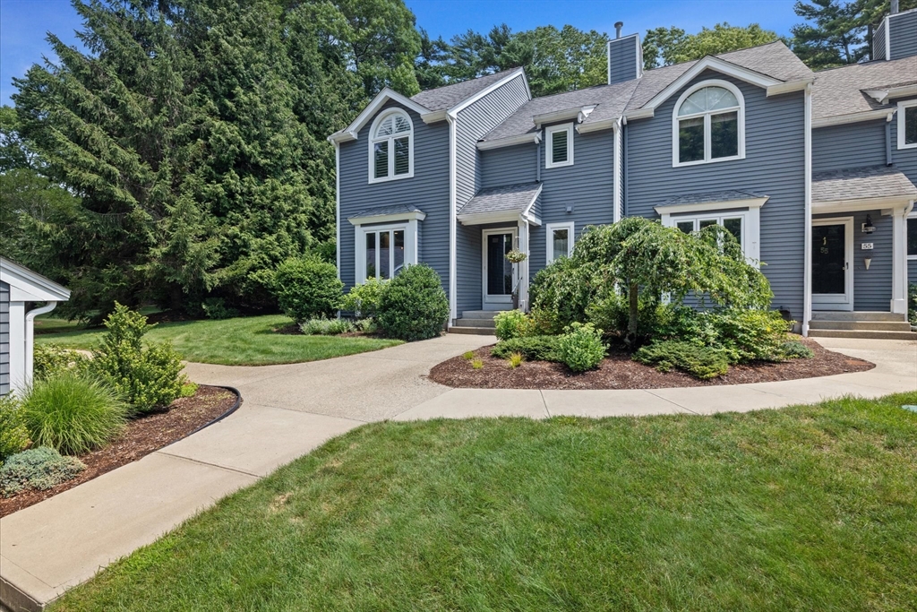 56 Bay Farm Rd #56 in Duxbury