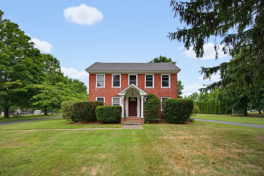 284 South St in Northborough