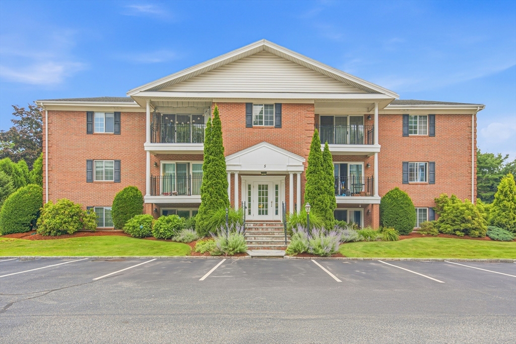 5 April Ln #33 in Lexington