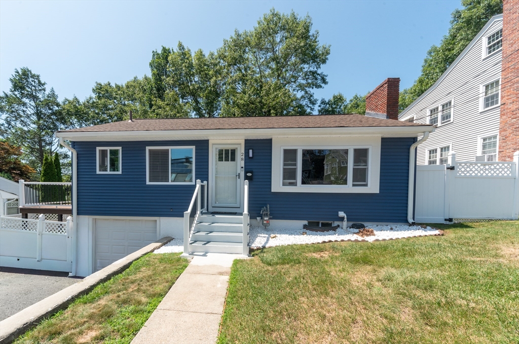 28 Deforest St in Hyde Park