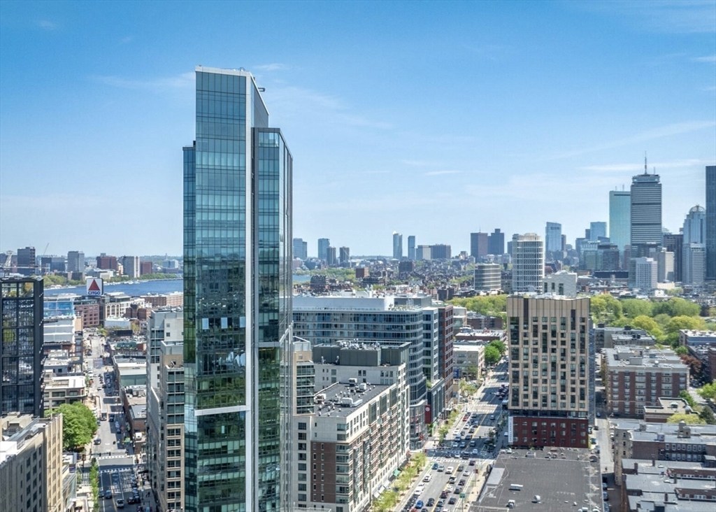 188 Brookline Ave #22G in Boston