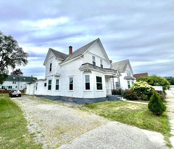 116 Midland Street in Lowell