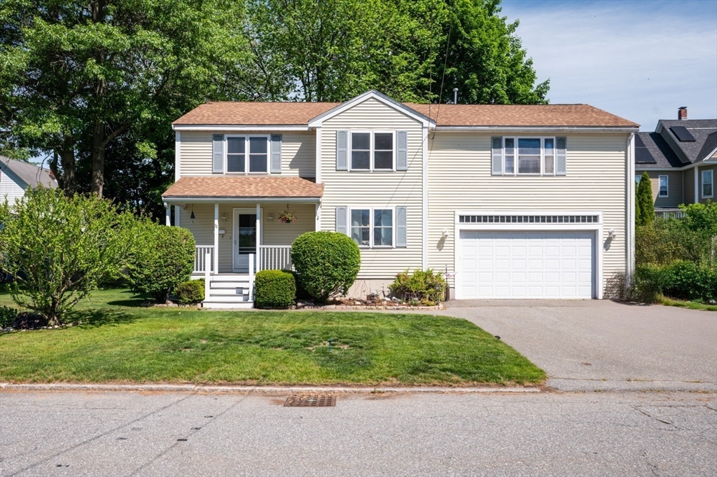11 Fleming St in Lowell