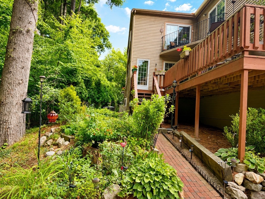 21 Voyagers Ln #21 in Ashland