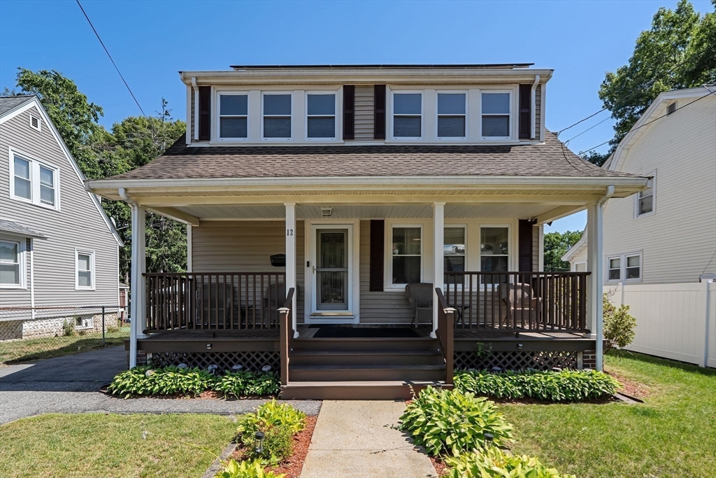 12 Hopewell Rd in Hyde Park