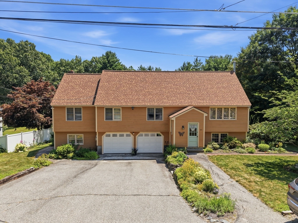 47 Collins Rd in Northborough