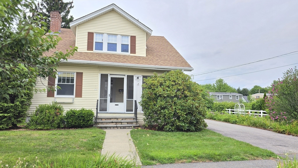 21 Arbutus Road in Worcester