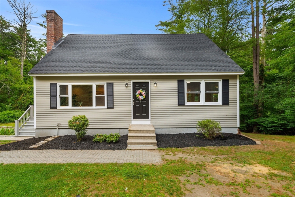 58 Carlisle Rd in Westford