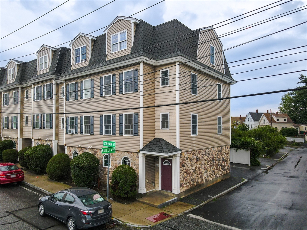 688 Gorham Street #688 in Lowell