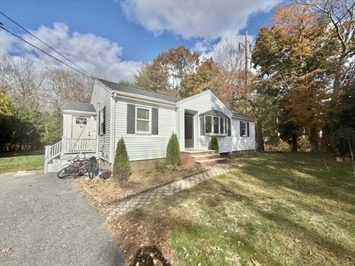 163 Atkinson Ave in Stoughton