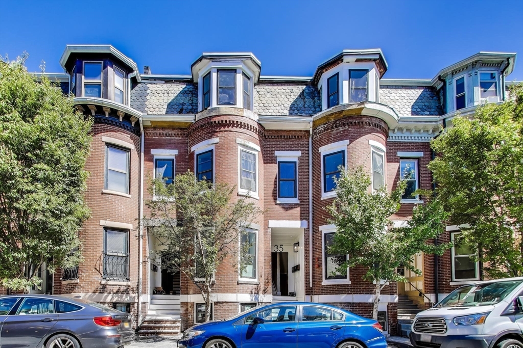 35-37 Delle Ave in Roxbury Crossing