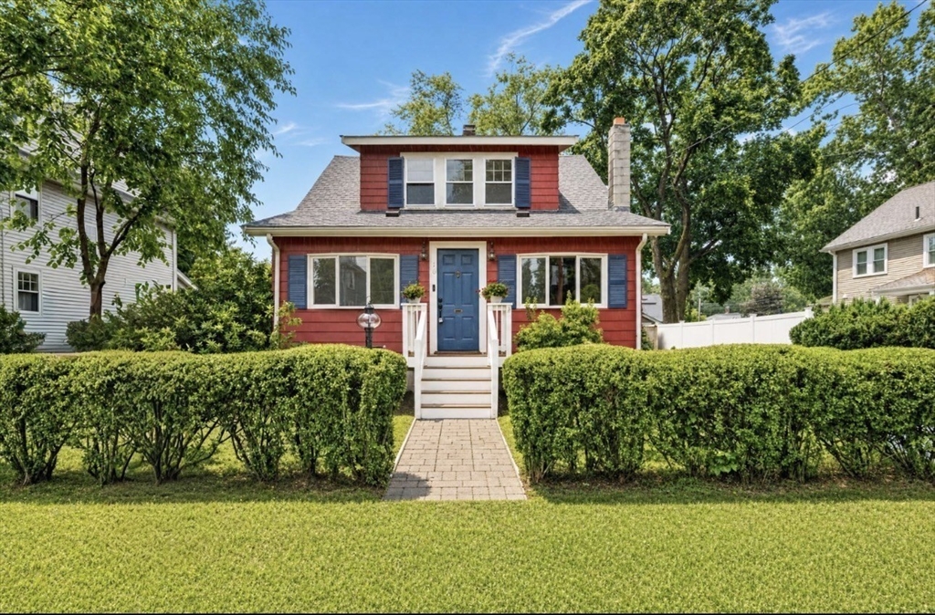 18 Fales Rd in Dedham
