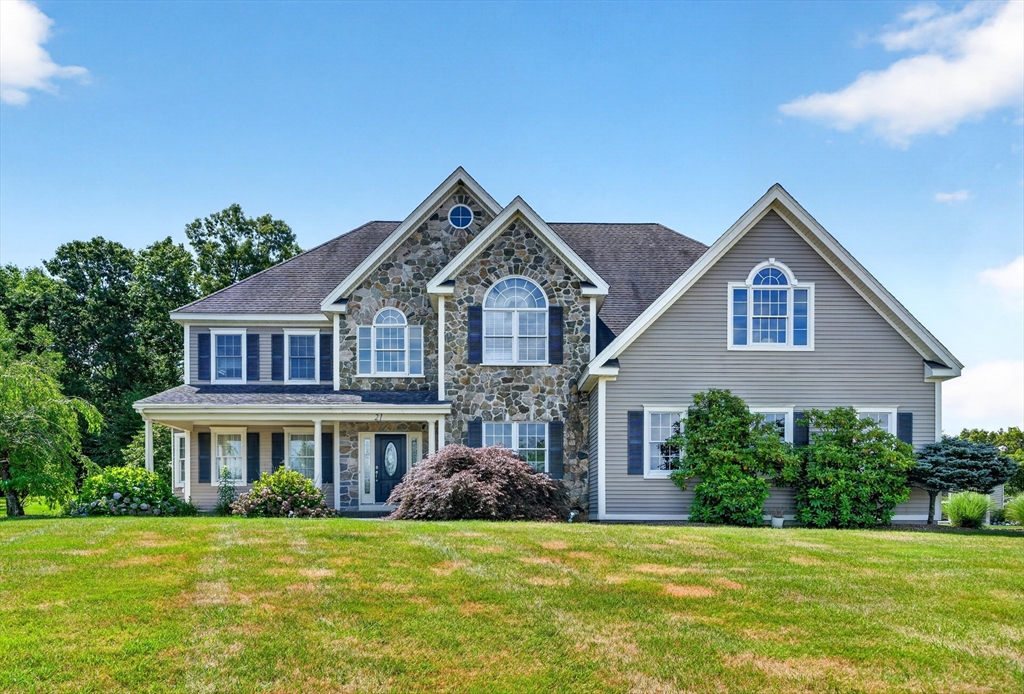 21 Ashwood Cir in Shrewsbury