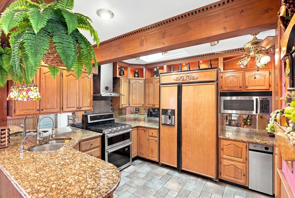 38 Eastman Ave in Swampscott