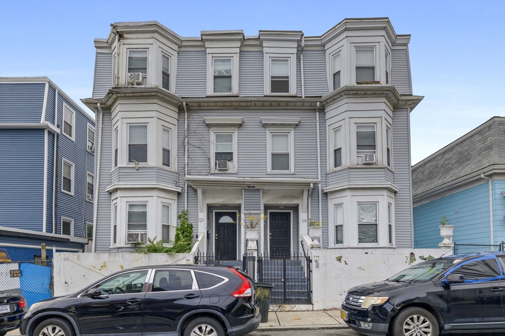 119 George St in Roxbury