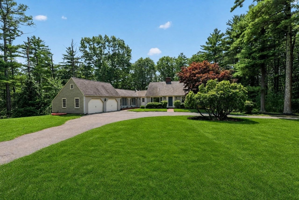 33 Bridge Street in Norwell