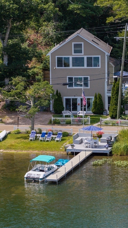 197 Roxy Cahoon Rd in Plymouth