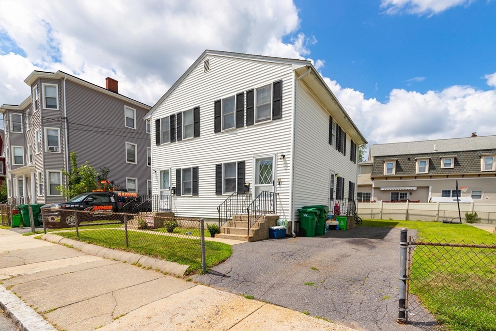 84-86 Park St in Medford