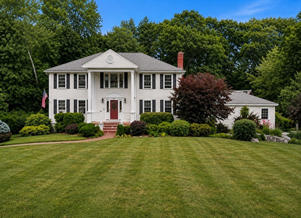 24 Crossbow Ln in North Andover
