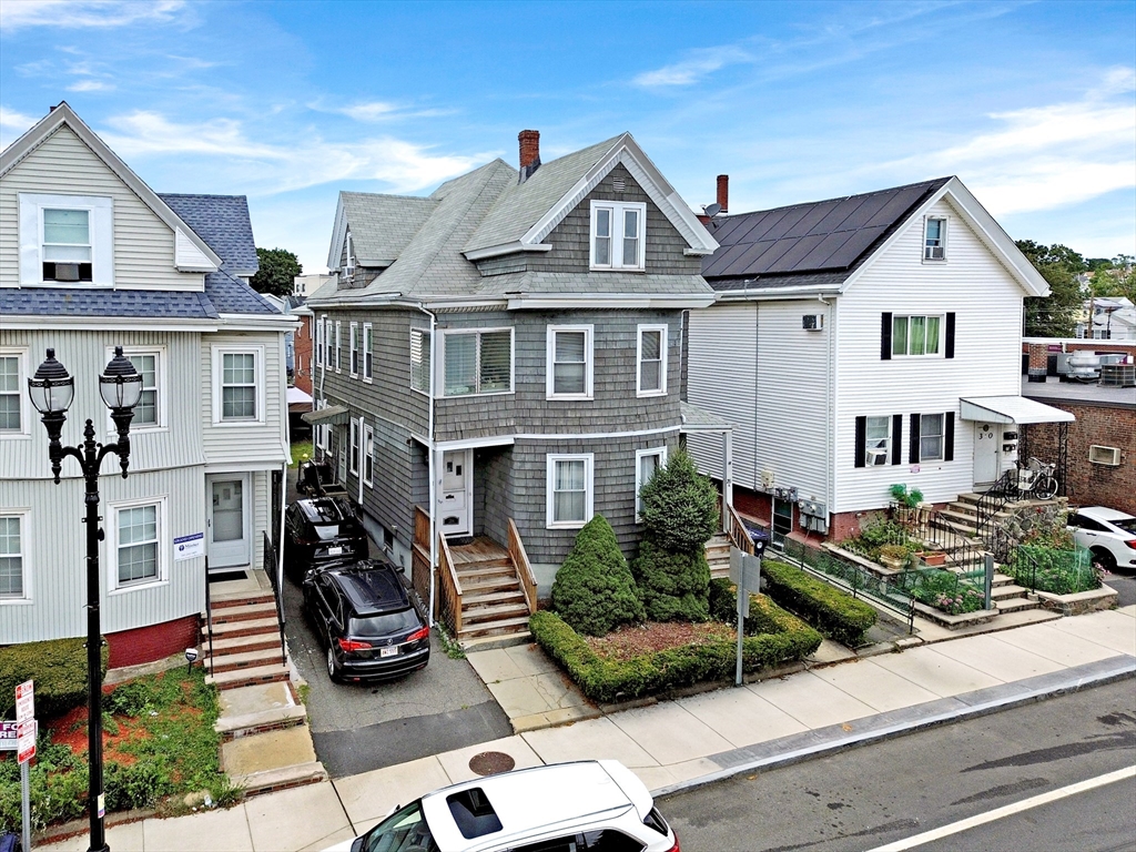 28 Ferry St in Everett