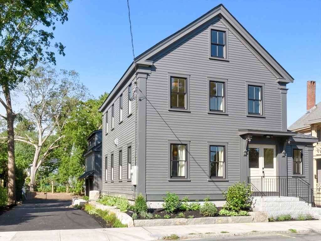 287 Merrimac St in Newburyport