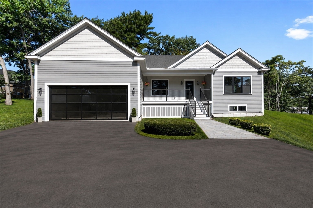 77 Farm St. in Wakefield
