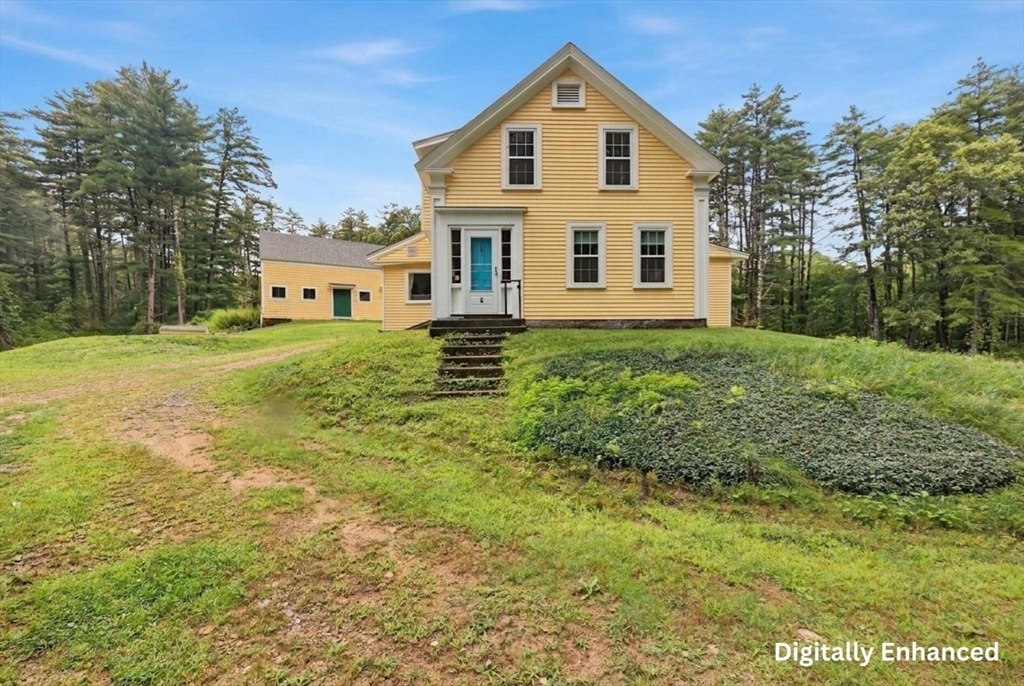 5 Meadowbrook Road in Amesbury