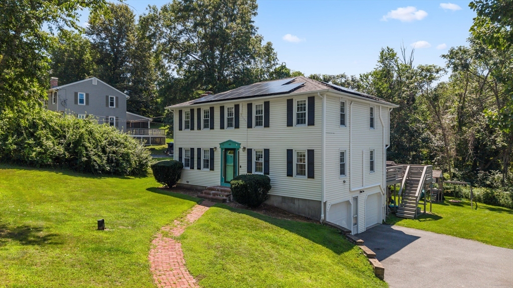 40 Stowe Rd in Grafton