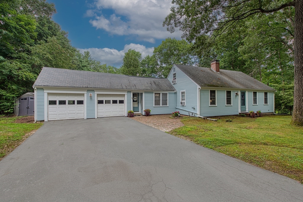 30 Edgewood Ln in Marshfield