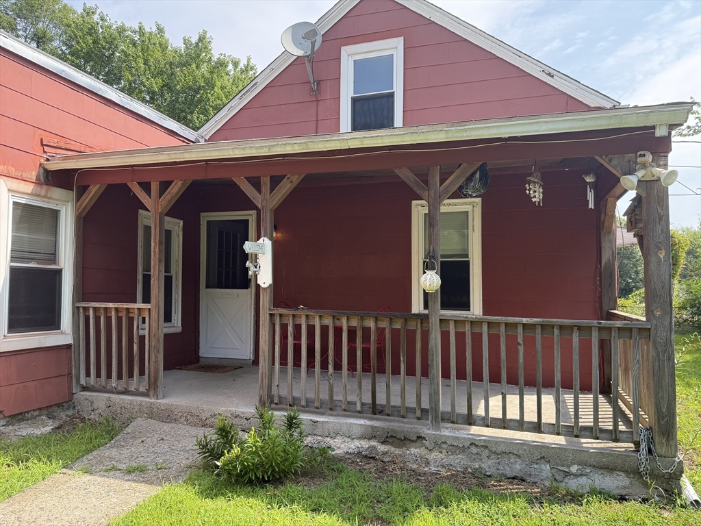 340 Woodland Avenue in Seekonk