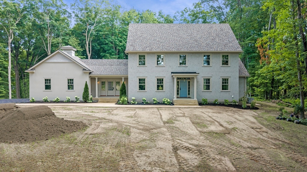 423 Middle Street in West Newbury