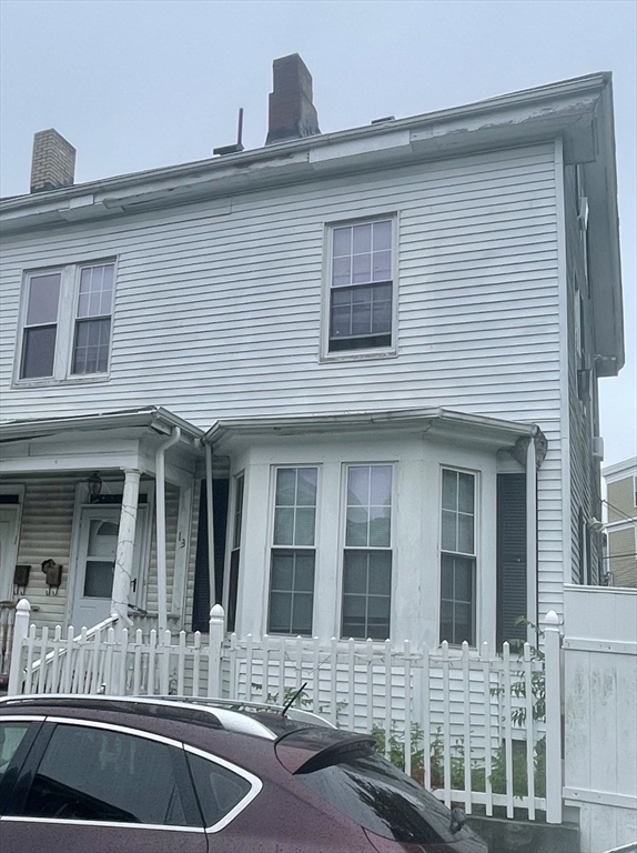 13 Stafford St in Roxbury