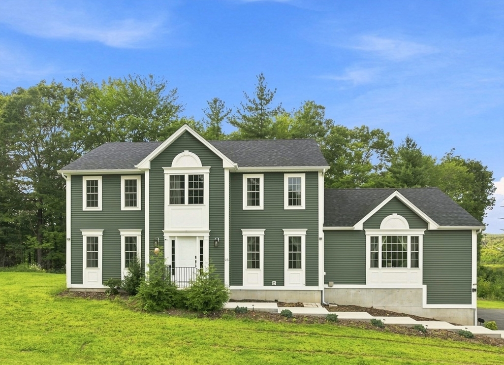 25 Greenbriar Dr in Shrewsbury