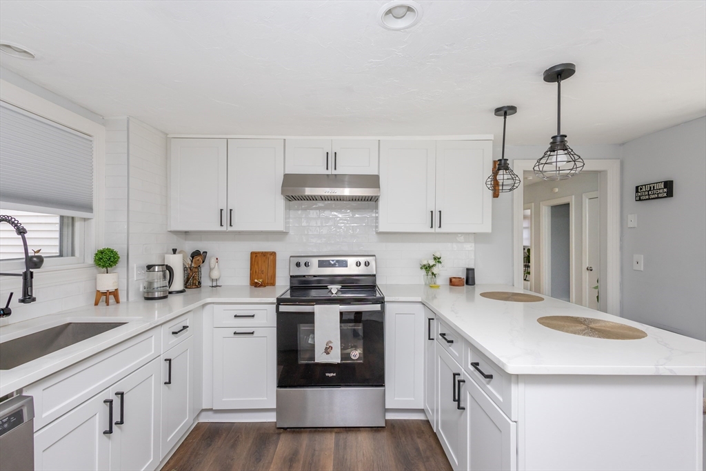 9 Lawrence St #1 in Woburn