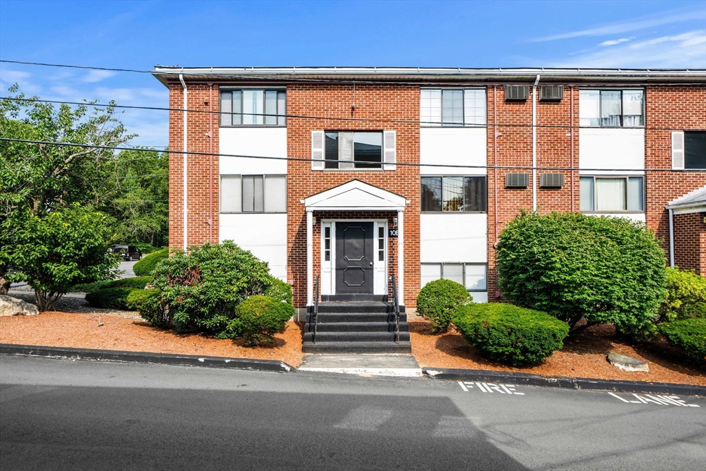 10B Colonial Dr #1B in Andover