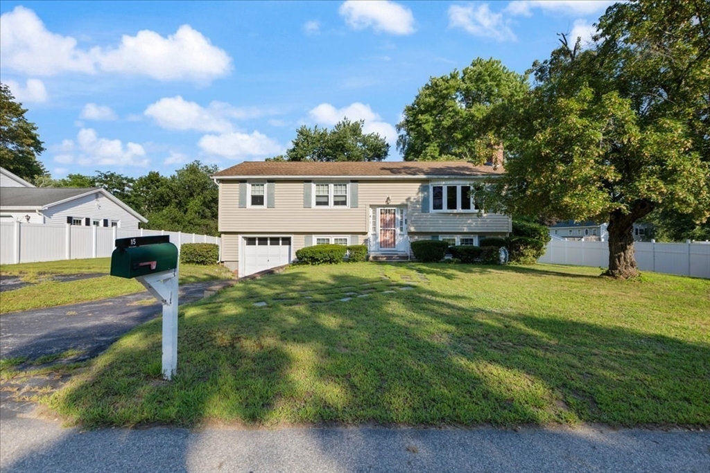 15 Blue Jay Avenue in Dracut