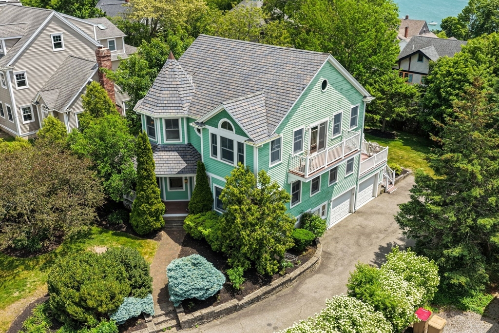43 Andrew Ave in Hull