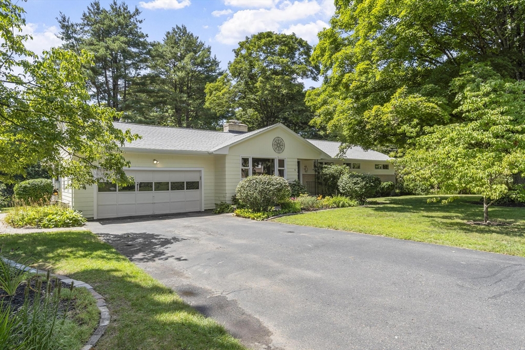 9 Cherry Ridge Rd in Acton